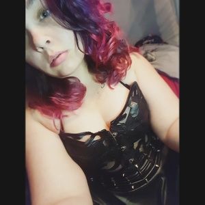 Meet your Posher, Desiree